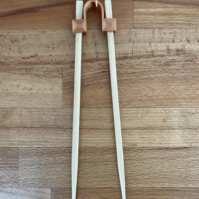 Chopstick Helper – Dụng cụ hỗ trợ cầm đũa