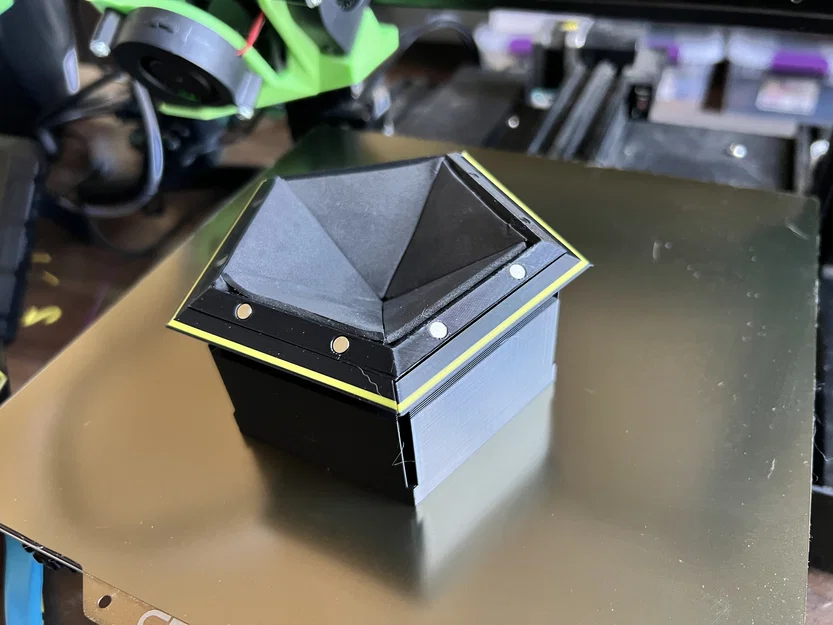 Hộp đựng xúc xắc D20 hình Icosahedron (Icosahedron D20 Dice Container) - Image 6