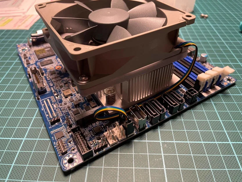 Ngàm gắn quạt 92mm cho Gigabyte MJ11-EC1 - Image 3
