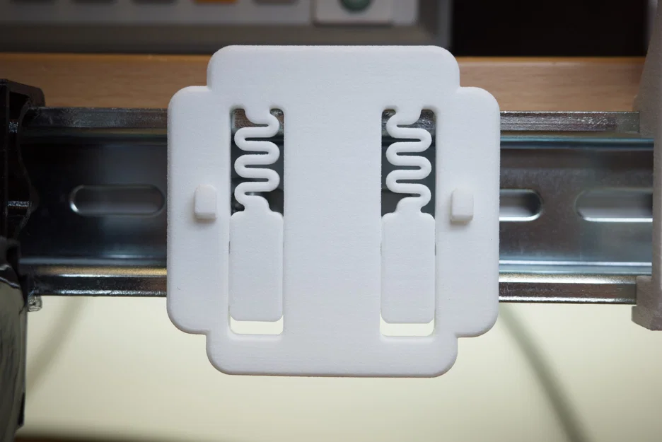 Giá đỡ DIN-rail cho Netgear Switch GS305v3 - Gọn gàng, chuyên nghiệp - Image 2
