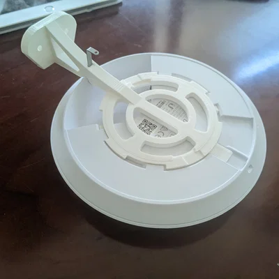 Giá treo tường ngang cho Unifi U6 Lite (Unifi U6 Lite Horizontal Wall Mount)
