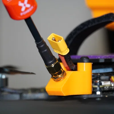 Gá đỡ ăng-ten SMA và đầu cắm XT-30 cho khung FPV Grinderino 3.5 inch