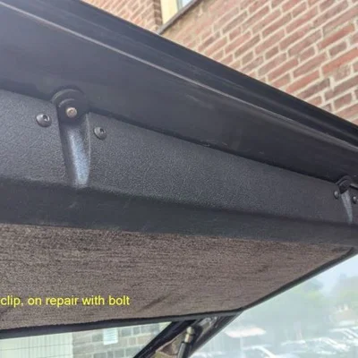 Kẹp sửa ngàm cửa hậu Volvo 940