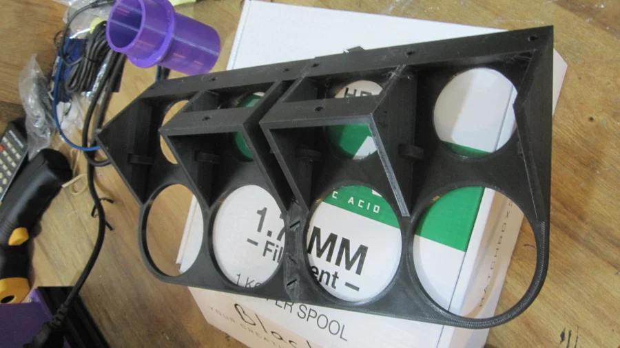 Giá treo lon sơn xịt (Spray Paint Can Holder) - Image 3