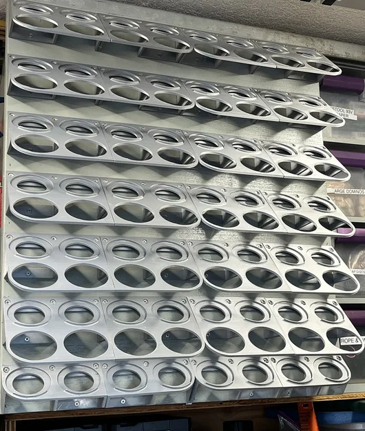 Giá treo bình sơn xịt gắn tường 3D - Giải pháp lưu trữ ngăn nắp - Image 1