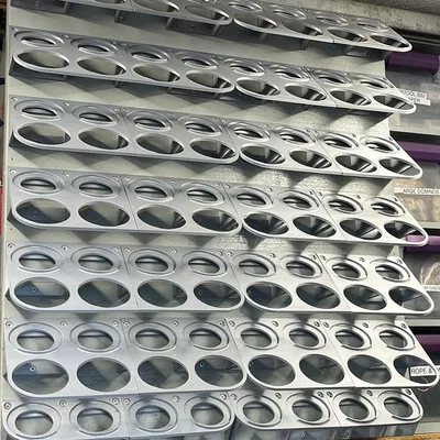 Giá treo bình sơn xịt gắn tường 3D - Giải pháp lưu trữ ngăn nắp
