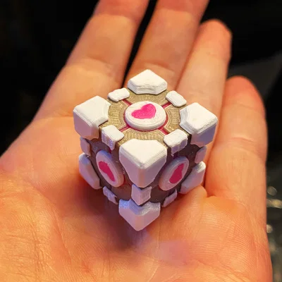 Khối Weighted Companion Cube (Portal 1)