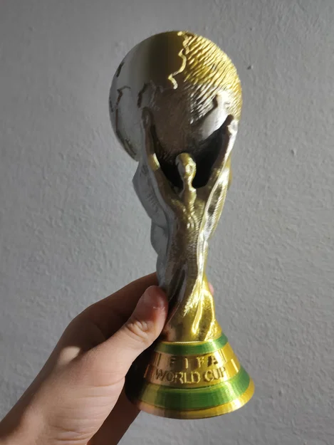 Mô hình cúp bóng đá World Cup FIFA trang trí 3D ấn tượng - Image 1