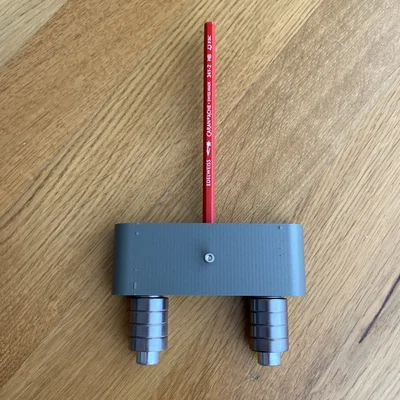 Dụng cụ tìm tâm (Center Finder / Mittenfinder)