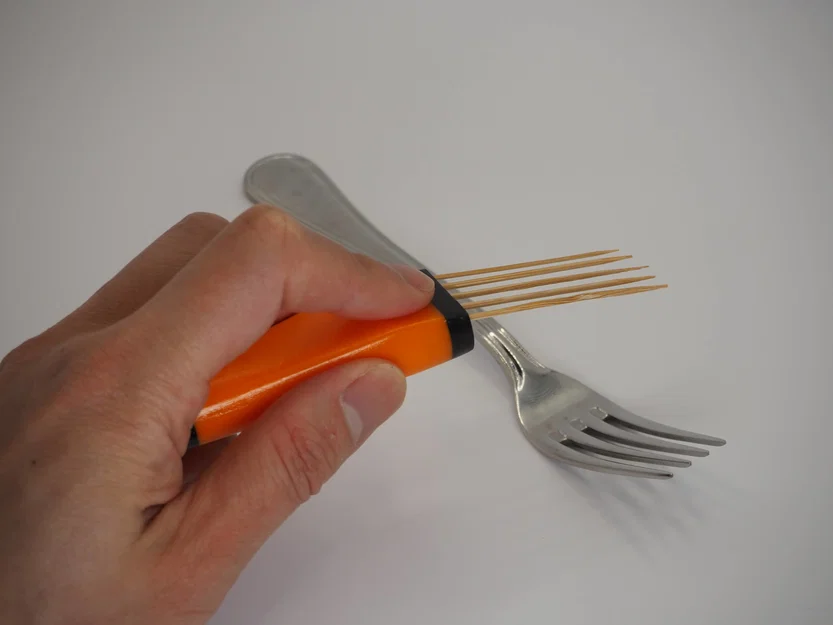 Ready Fork – Hộp đựng tăm biến hình thành nĩa móc khóa - Image 5