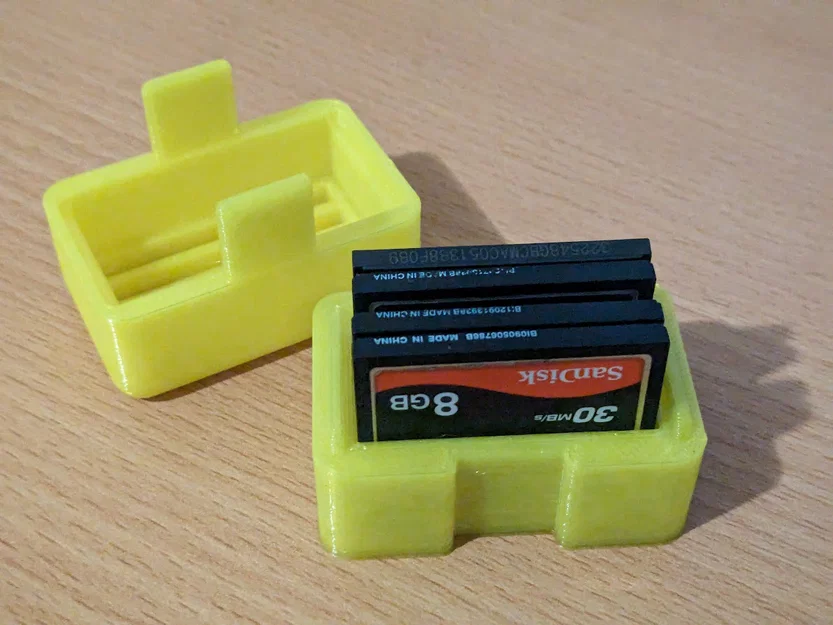 Hộp đựng thẻ nhớ Compact Flash in 3D (4 khe) - Gọn nhẹ, tiện lợi - Image 1