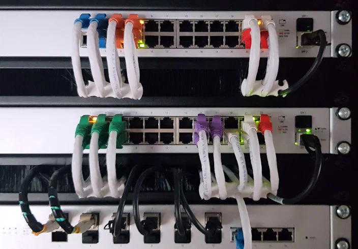Unifi Switch - Spacer/Hướng Dẫn Dây Ethernet - Image 1