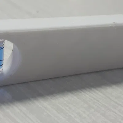 Móc khóa thước thủy mini tận dụng linh kiện Ubiquiti Unifi