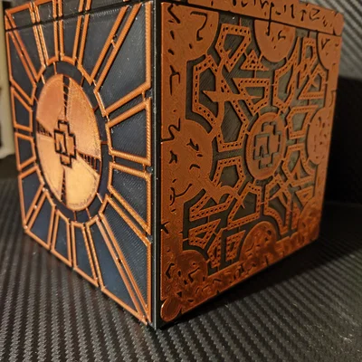 Hộp đựng đồ Rammstein Hellraiser: Thiết kế độc đáo cho fan nhạc Rock