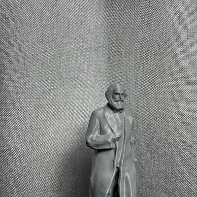 Mô hình in 3D nhân vật lịch sử Karl Marx tinh xảo
