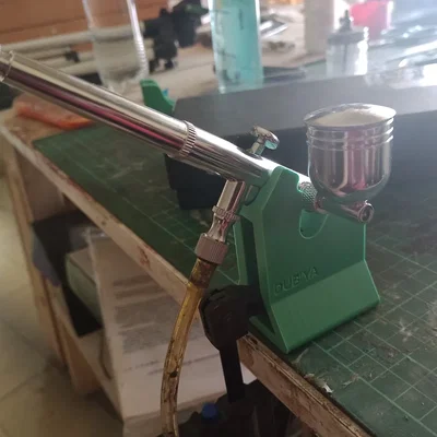 Giá đỡ súng phun sơn (Airbrush) để bàn in 3D tiện lợi