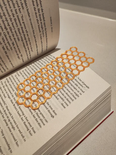 Mẫu kẹp sách họa tiết tổ ong (Honeycomb Bookmark) in 3D đẹp mắt - Image 1