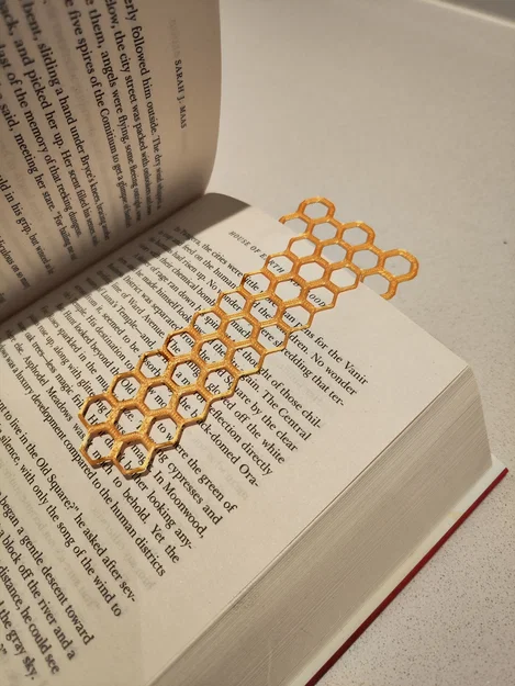 Mẫu kẹp sách họa tiết tổ ong (Honeycomb Bookmark) in 3D đẹp mắt - Image 2