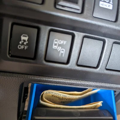 Hộp chứa cho nắp cầu chì Subaru Ascent (part no. 66135AJ020)