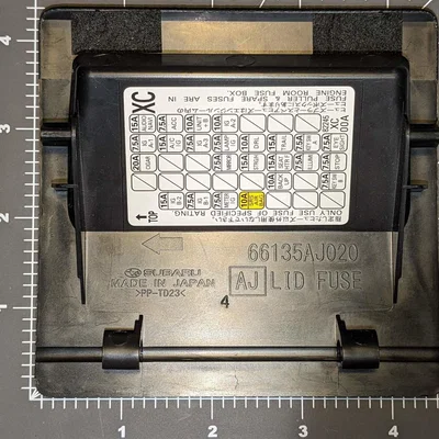 Hộp chứa cho nắp cầu chì Subaru Ascent (part no. 66135AJ020)
