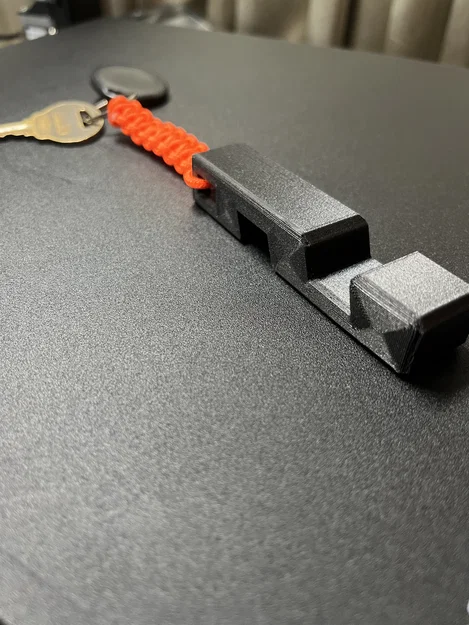 Móc Khóa Kiêm Giá Đỡ Điện Thoại 3D Tiện Lợi Và Độc Đáo - Image 2