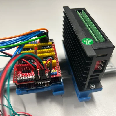 Ngàm gắn DIN Rail cho Arduino Uno / CNC Shield
