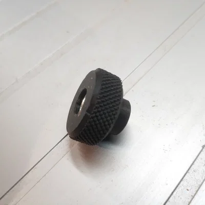 Núm vặn M8 tích hợp đai ốc lục giác (M8 Knob knurled nut)