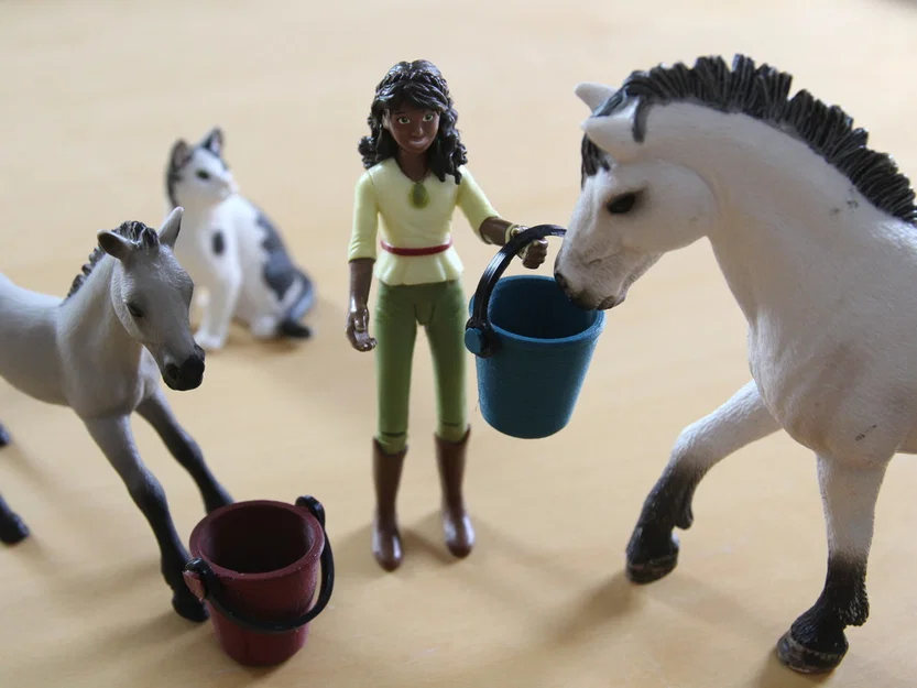Xô Cho Ngựa Schleich Có Quai Xách (Schleich Horse Bucket with Handle) - Image 1