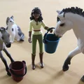 Xô Cho Ngựa Schleich Có Quai Xách (Schleich Horse Bucket with Handle) - Thumbnail 1