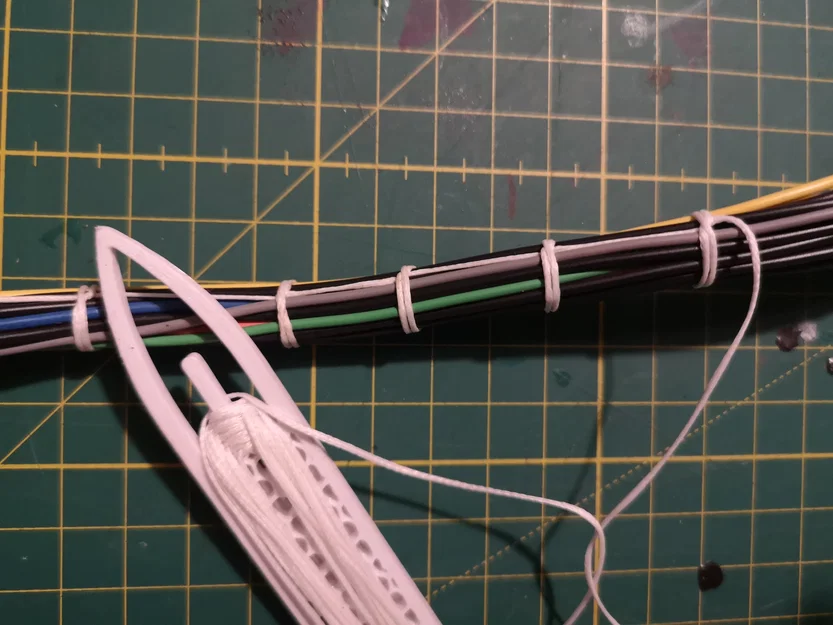 Kim đan lưới hỗ trợ bó dây điện gọn gàng (Wire Looming Needle) - Image 1