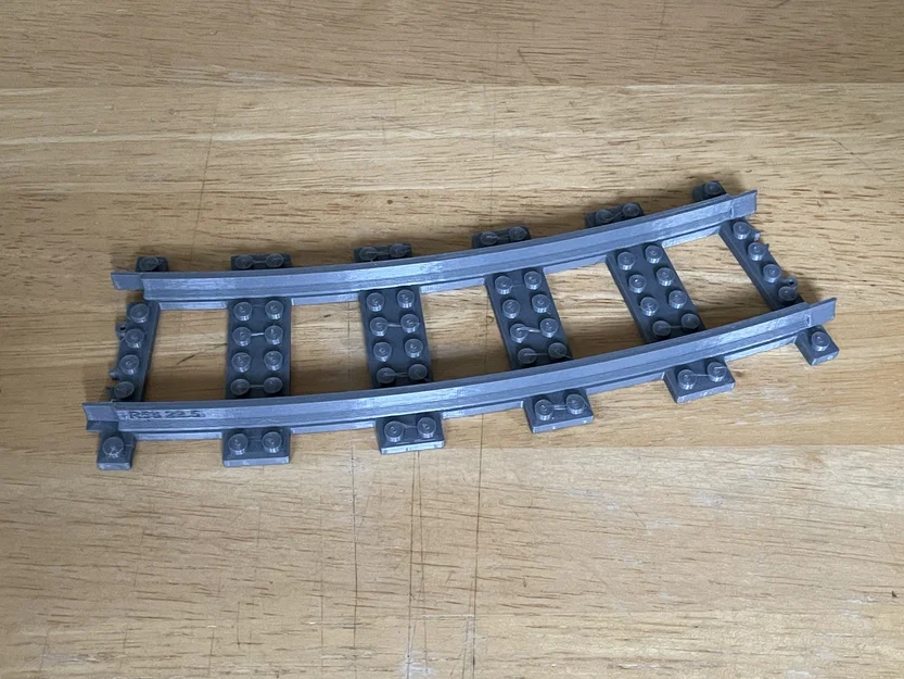 Đường ray cong R56 L-Gauge – Tương thích với LEGO Track - Image 1