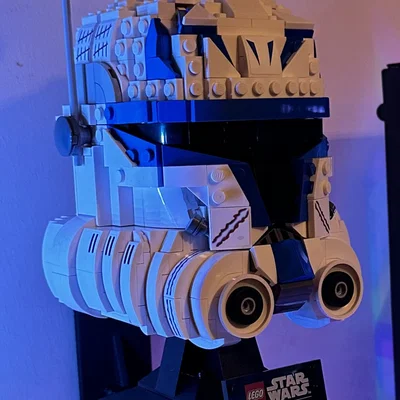 Giá treo tường cho mô hình mũ LEGO Star Wars cực chất