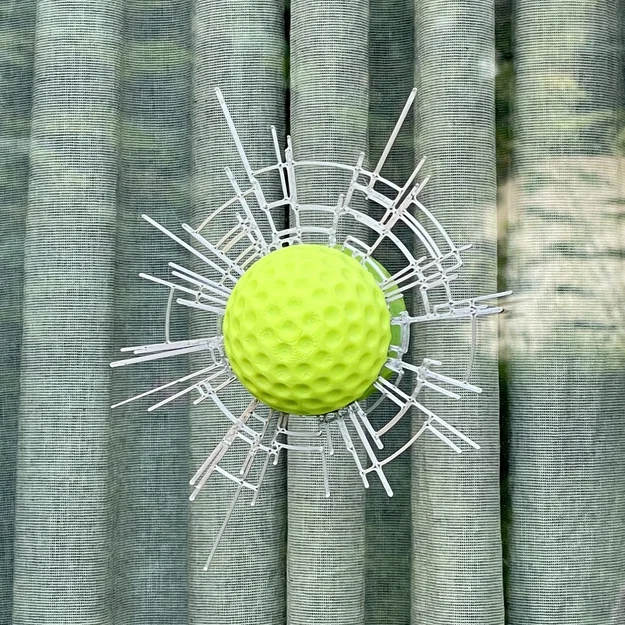 Bóng Golf Đập Kính Cửa Sổ - Image 1