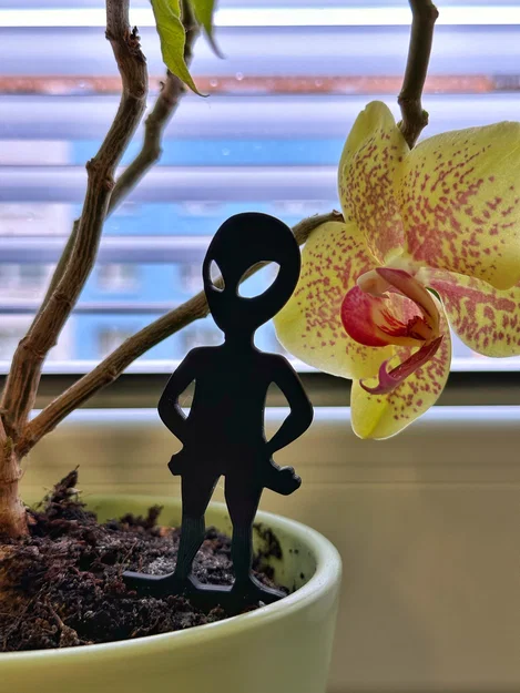 Alien Garden Stake - Mô hình người ngoài hành tinh trang trí chậu cây - Image 2