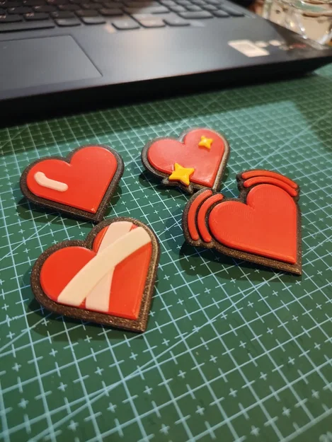Ghim Cài Emoji Heart Pins - Image 2