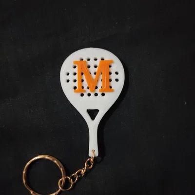 Móc khóa hình vợt Padel in 3D cá nhân hóa chữ M độc lạ