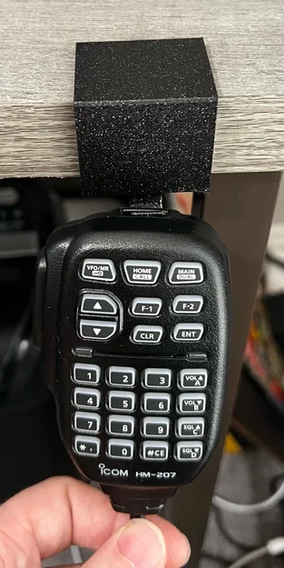 Móc treo micro Icom cho bàn làm việc - Thiết kế kẹp không cần vít - Image 1