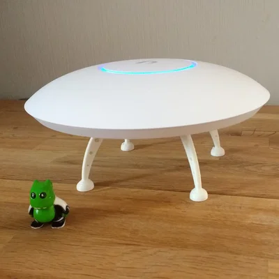 Chân đế Ubiquiti UFO: Biến bộ phát WiFi thành vật thể bay siêu ngầu