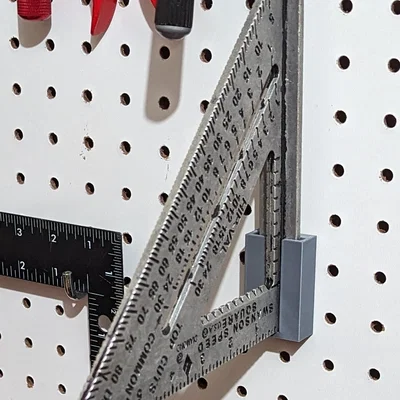 Giá treo thước vuông Swanson's Speed Square - Sy's Peglock