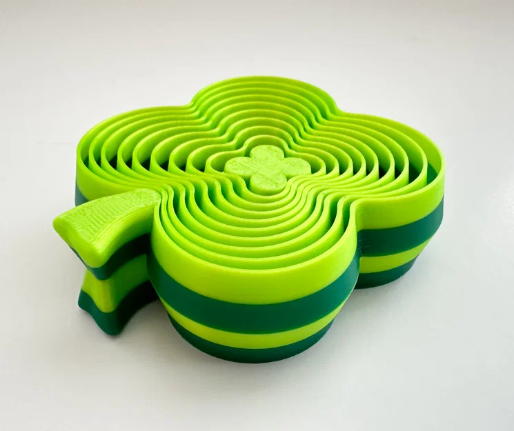 Đồ chơi fidget xếp lớp Cỏ 4 Lá (4 Leaf Clover Layered Fidget Toy) - Image 1