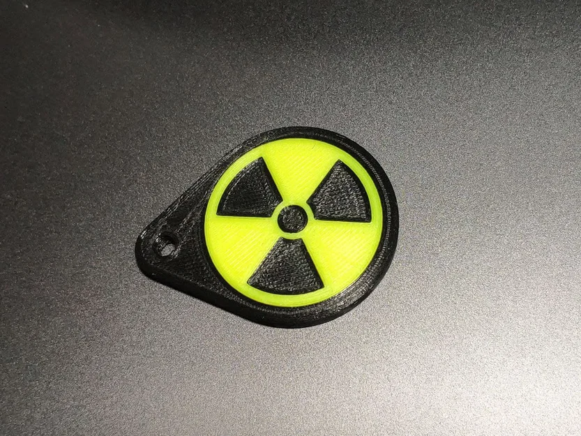 Móc Khóa / Mặt Dây Chuyền Biểu Tượng Nguy Hiểm Phóng Xạ (Radiation Hazard) - Image 1