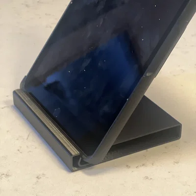 Giá đỡ iPad tiện dụng cho ốp lưng dày (15mm) in 3D