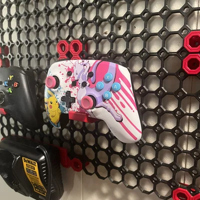 Giá treo tay cầm Nintendo Switch cho hệ thống Multiboard gọn gàng