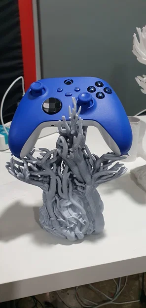 Đế để tay cầm Xbox thiết kế rễ cây nghệ thuật độc đáo - Image 1