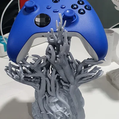 Đế để tay cầm Xbox thiết kế rễ cây nghệ thuật độc đáo
