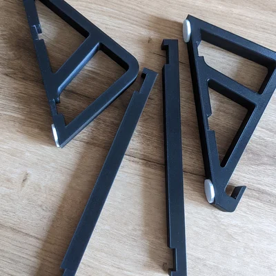 Giá đỡ Macbook Pro (Macbook Pro Stand) in được trên Prusa Mini