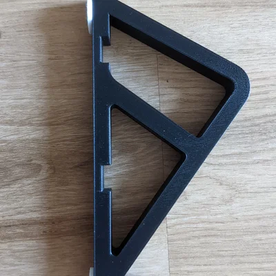 Giá đỡ Macbook Pro (Macbook Pro Stand) in được trên Prusa Mini