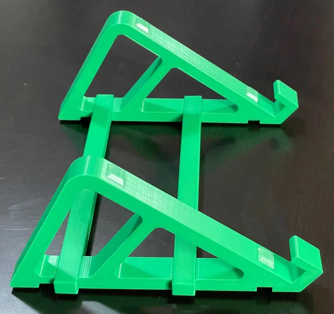 Giá đỡ laptop (Laptop stand) in được trên Prusa Mini+ - Image 1