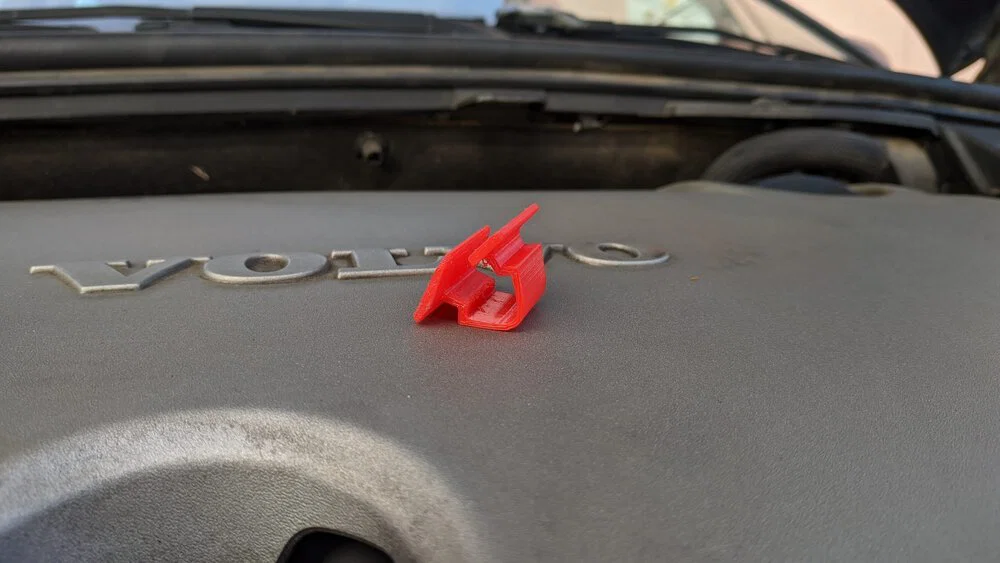 Kẹp giữ tấm cách âm nắp capo cho xe VOLVO CX70 - Image 3