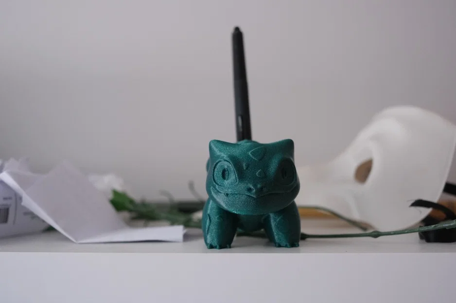 Giá đỡ bút Wacom Bulbasaur 3D độc đáo cho bàn làm việc - Image 1